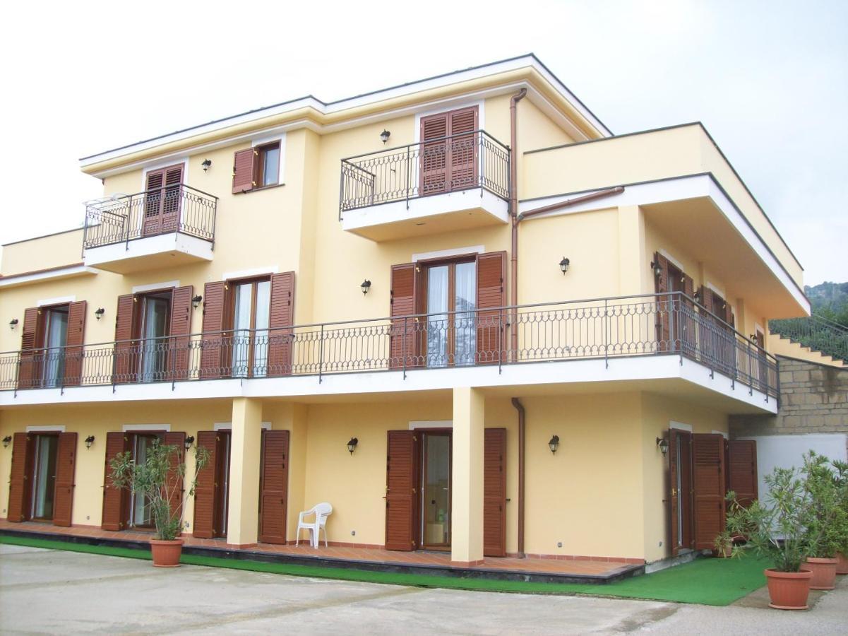 Villa Giannina มัสซาลูเบรนเซ ภายนอก รูปภาพ