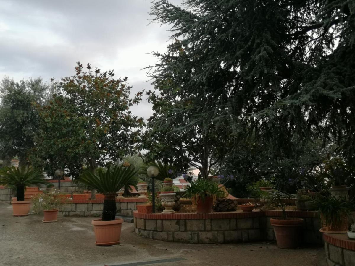 Villa Giannina มัสซาลูเบรนเซ ภายนอก รูปภาพ