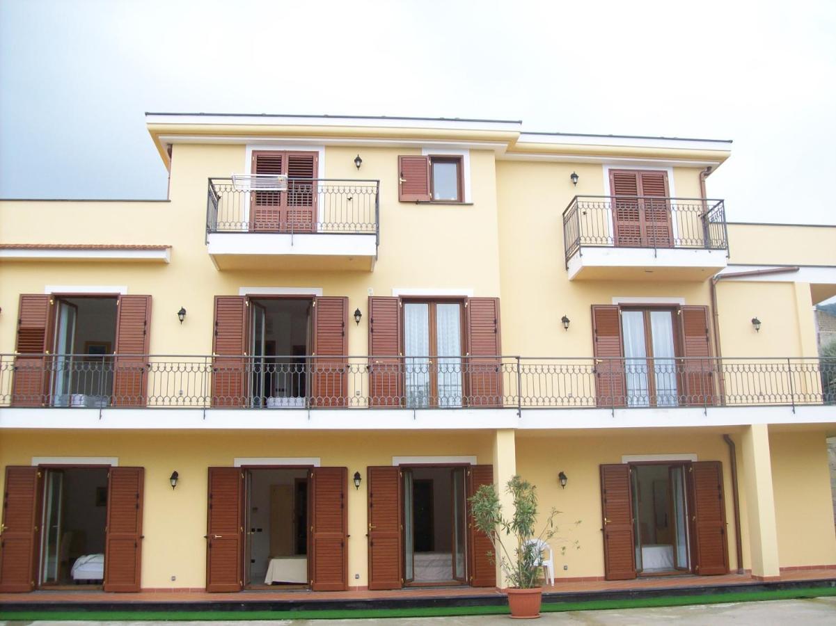 Villa Giannina มัสซาลูเบรนเซ ภายนอก รูปภาพ