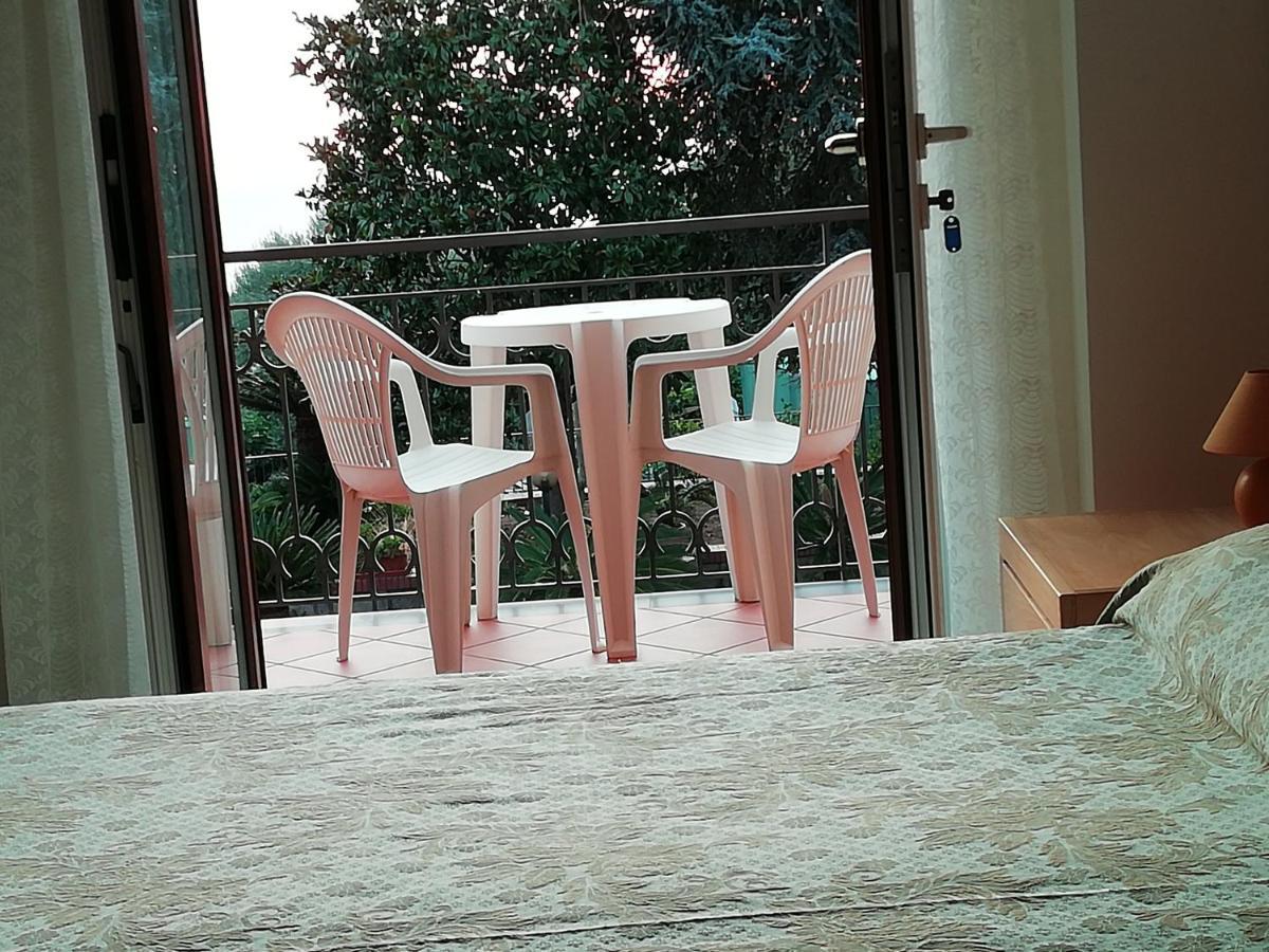 Villa Giannina มัสซาลูเบรนเซ ภายนอก รูปภาพ
